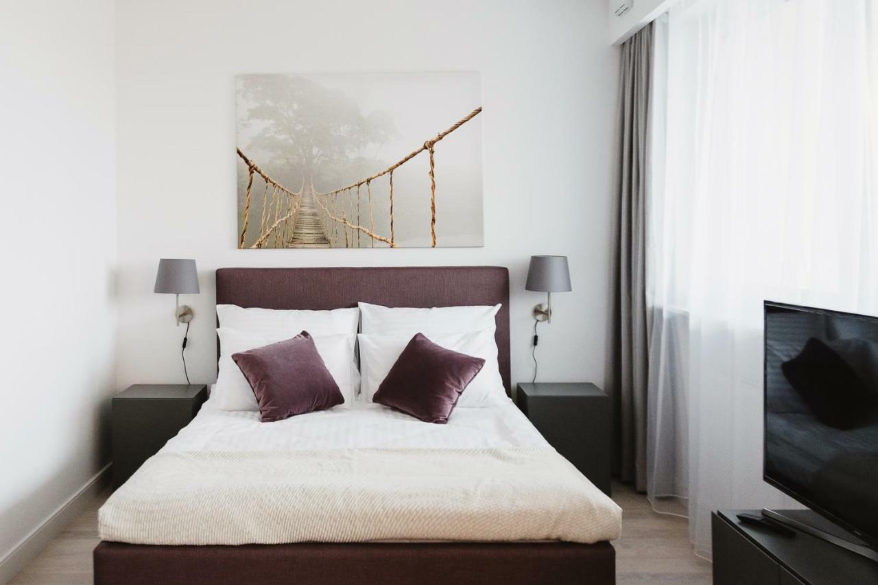 Luxlux Apartments Metro Slodowiec Varşova Dış mekan fotoğraf
