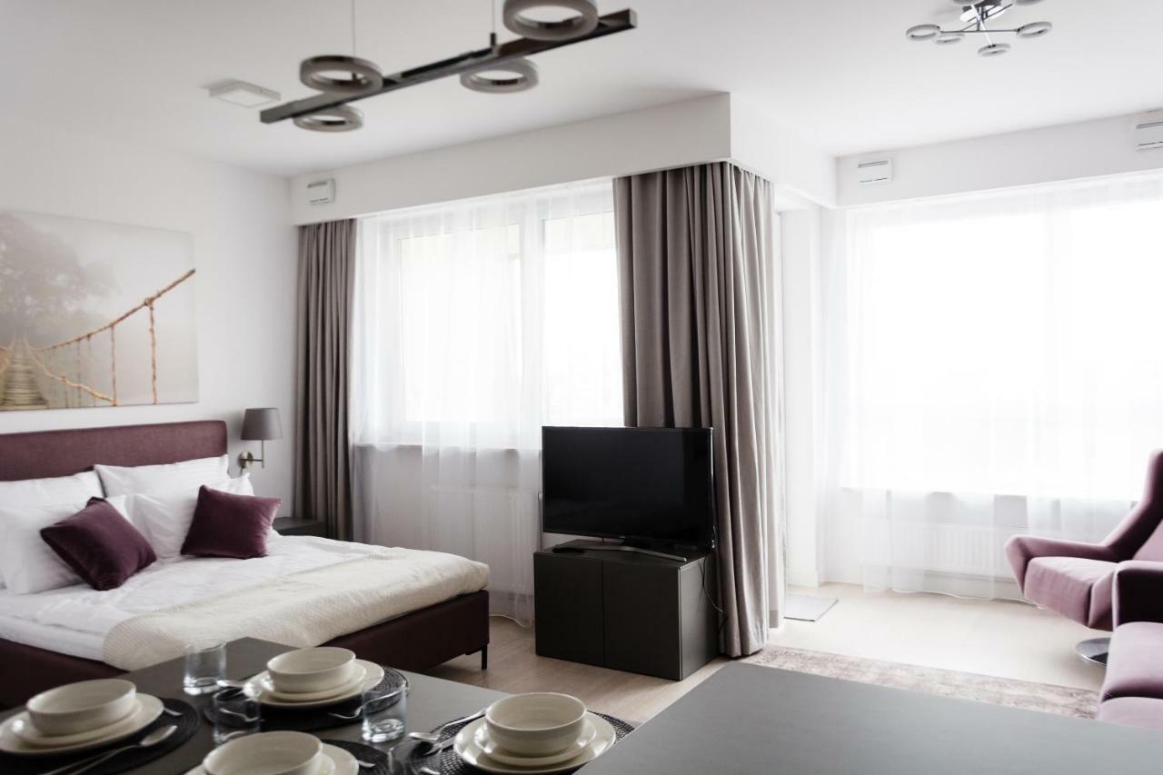 Luxlux Apartments Metro Slodowiec Varşova Dış mekan fotoğraf