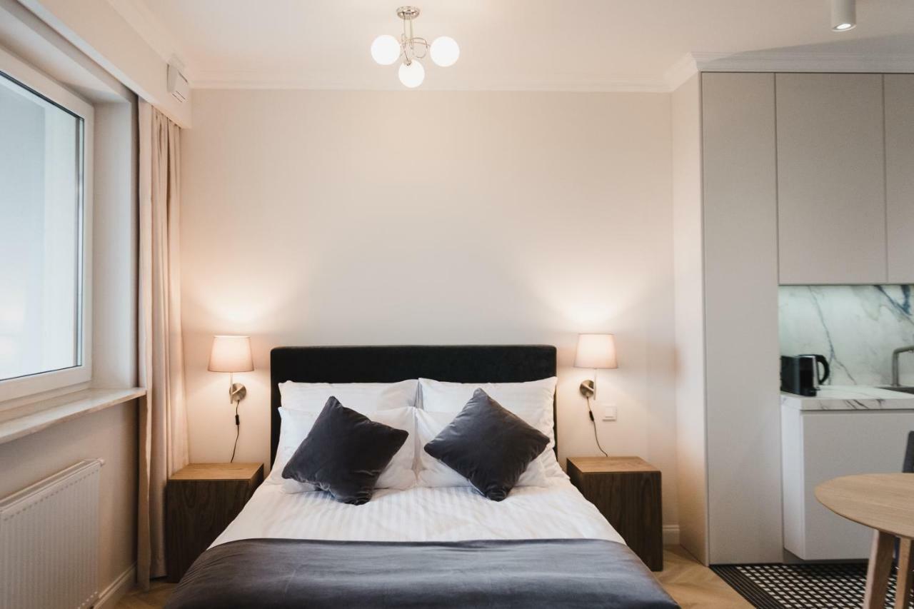 Luxlux Apartments Metro Slodowiec Varşova Dış mekan fotoğraf