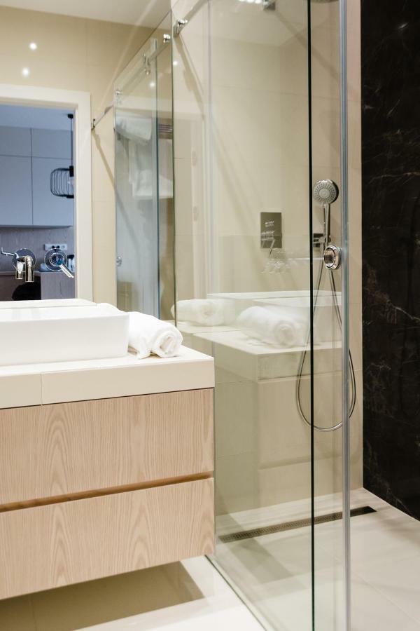 Luxlux Apartments Metro Slodowiec Varşova Dış mekan fotoğraf